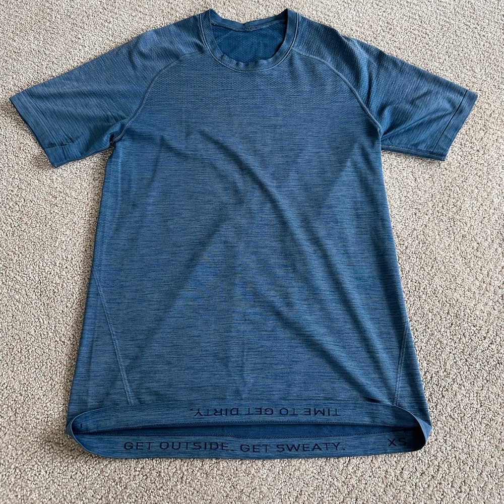 Lululemon T-shirt